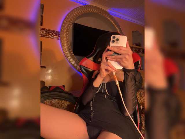 ORLA86's BongaCams show and profile