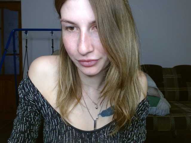 LunaVibe-V's BongaCams show and profile