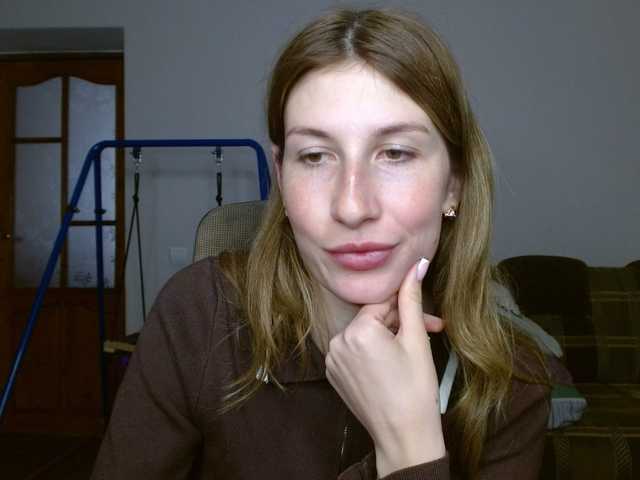 LunaVibe-V's BongaCams show and profile