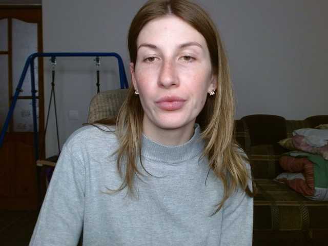 LunaVibe-V live cam profile