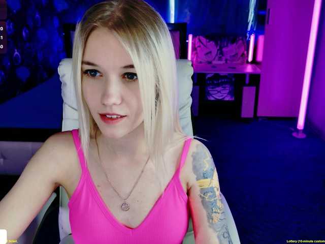 NaomiHita cam profile