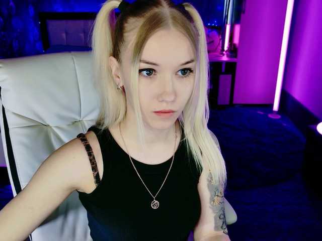 NaomiHita's BongaCams show and profile