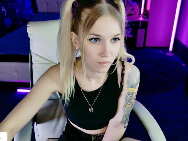 NaomiHita's BongaCams show and profile