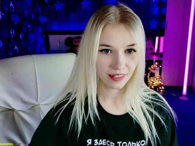 NaomiHita webcam