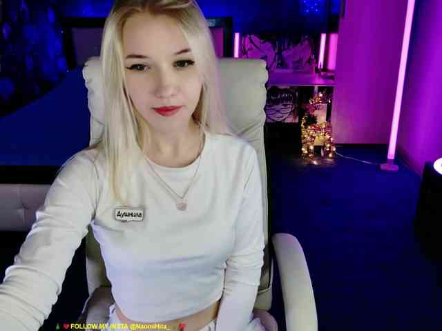 NaomiHita webcam