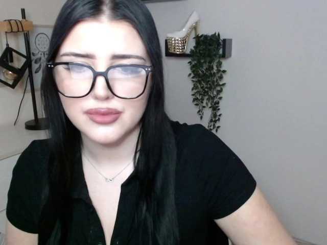 Miabrunette22 from BongaCams