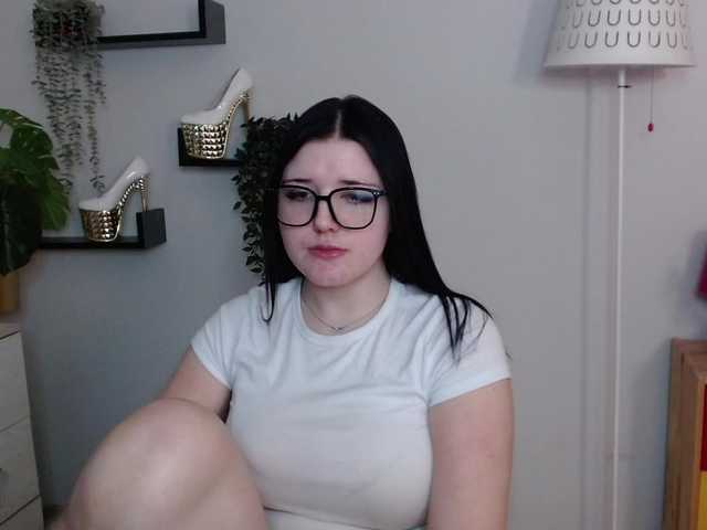 Miabrunette22 from BongaCams