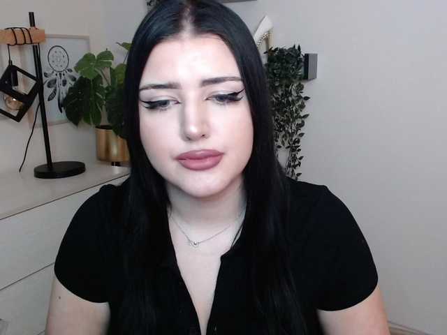 Miabrunette22 from BongaCams