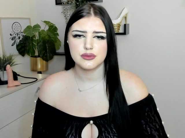 Miabrunette22's BongaCams show and profile