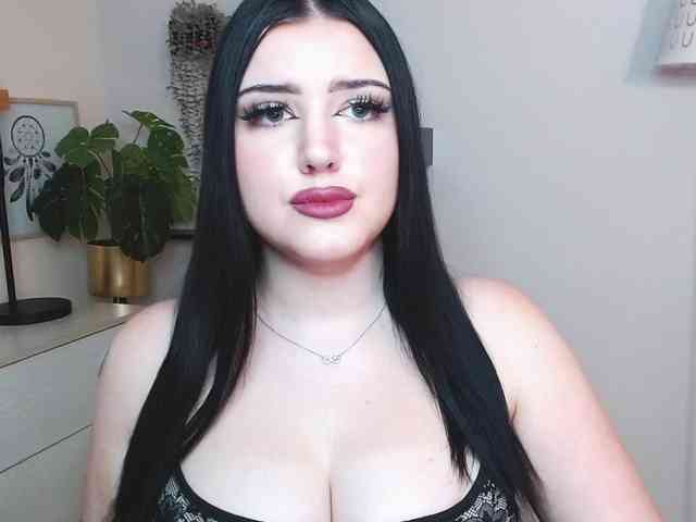 Miabrunette22 Miabrunette22