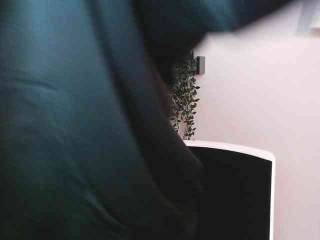 Miabrunette22 webcam