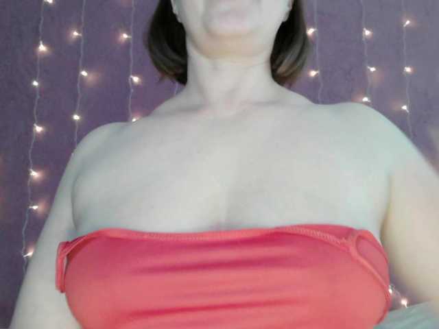 SoftMoon's BongaCams show and profile