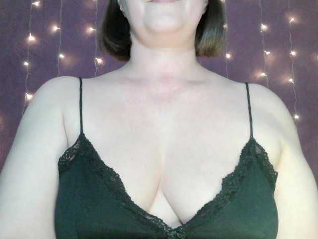 SoftMoon's BongaCams show and profile