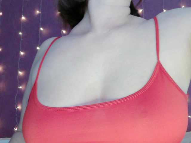 SoftMoon's BongaCams show and profile