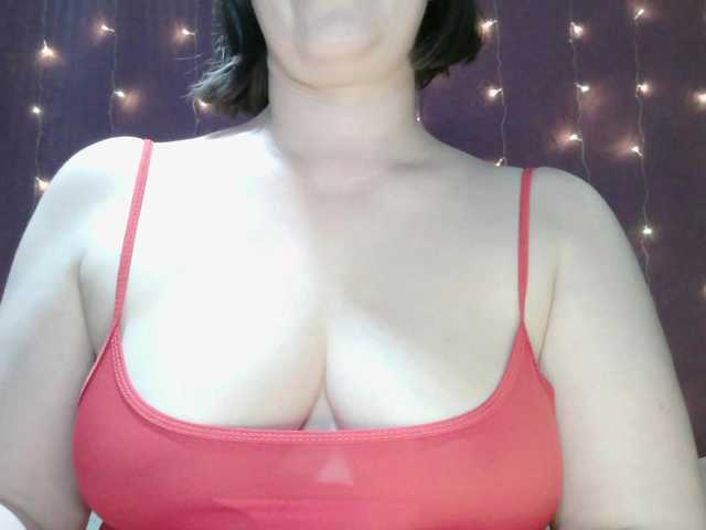 SoftMoon's BongaCams show and profile