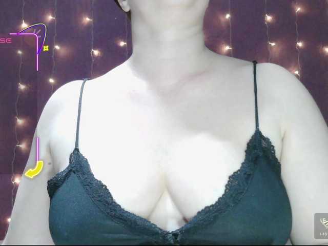 SoftMoon's BongaCams show and profile