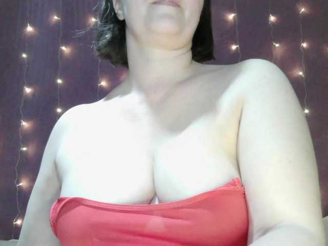 SoftMoon's BongaCams show and profile