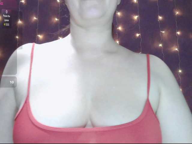 SoftMoon's BongaCams show and profile