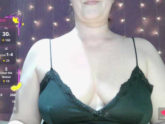 SoftMoon's BongaCams show and profile