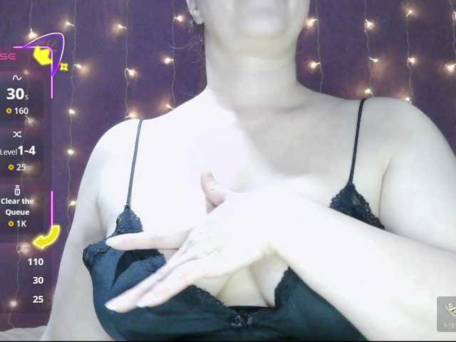 SoftMoon's BongaCams show and profile