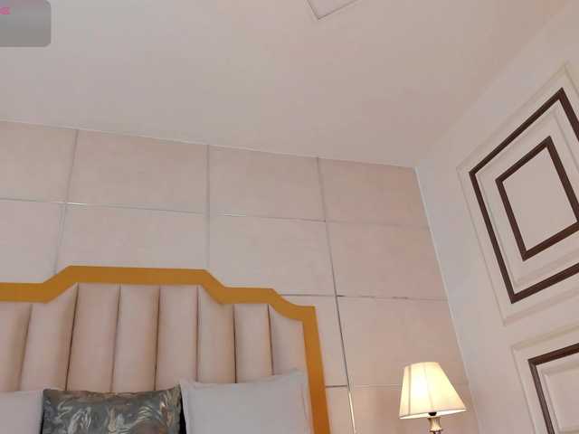 CrystalRose1's BongaCams show and profile