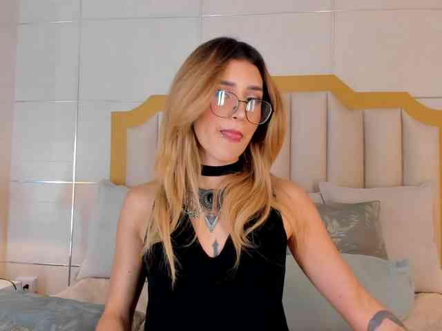 nude amateur porn CrystalRose1