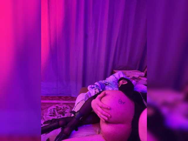 Daisy12321's BongaCams show and profile