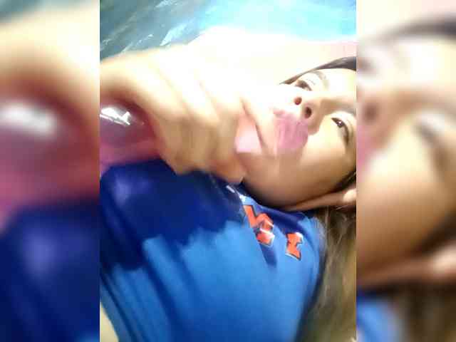 Karolaya Live Webcam on BongaCams