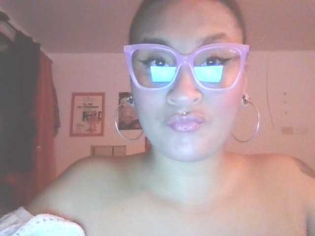 sexxxylatto's BongaCams show and profile