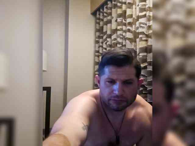 Str8ButNot2Day Live Webcam on BongaCams