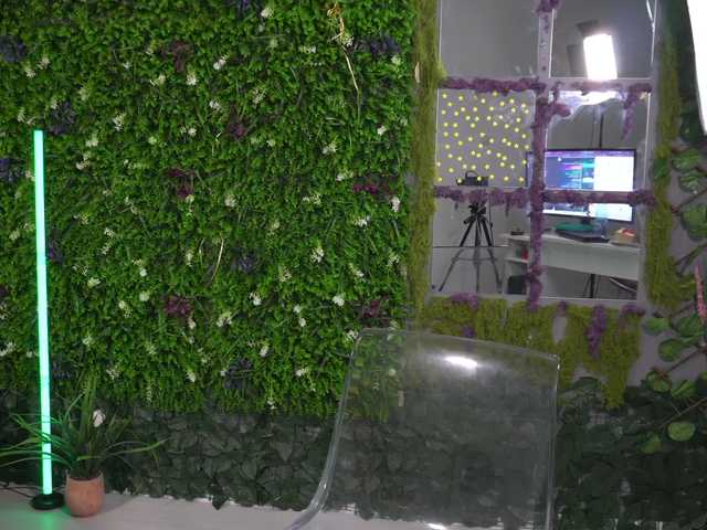 AnaLexus's BongaCams show and profile