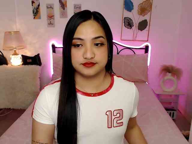 ScarletteKisses26 Live Webcam on BongaCams