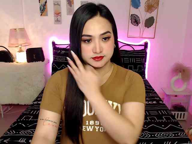 ScarletteKisses2... Live Webcam on BongaCams