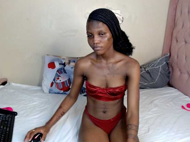 Cocoheat's BongaCams show and profile