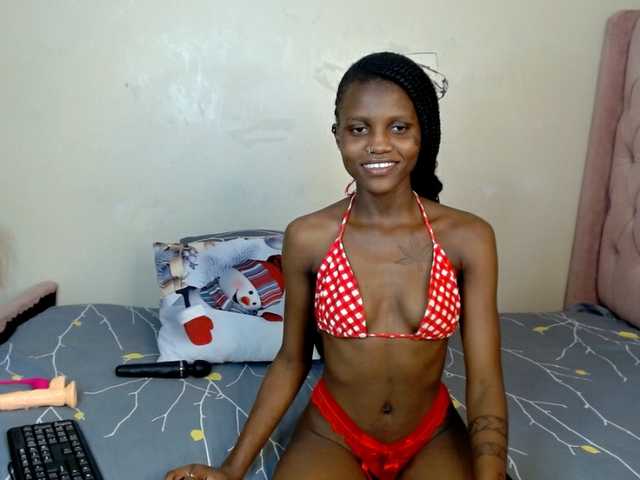 Cocoheat's BongaCams show and profile