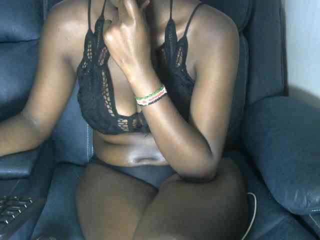 Riri254 Live Webcam on BongaCams