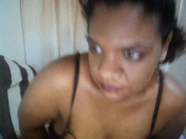 IndianSexyAss00 from BongaCams is Freechat