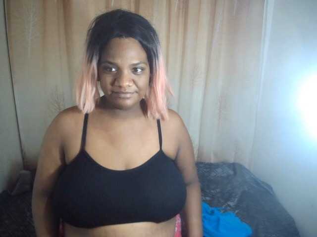 IndianSexyAss00 from BongaCams