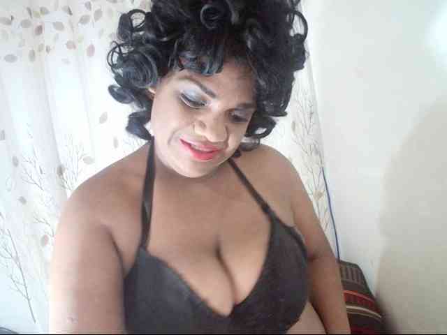 IndianSexyAss00 webcam