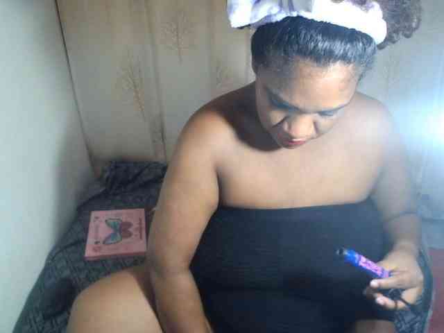 IndianSexyAss00 webcam