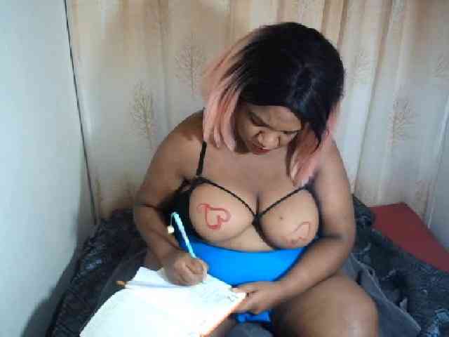 IndianSexyAss00 webcam