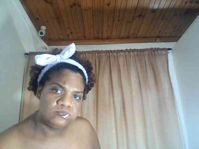 IndianSexyAss00 webcam