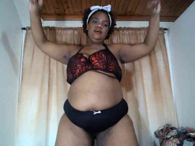 IndianSexyAss00 webcam