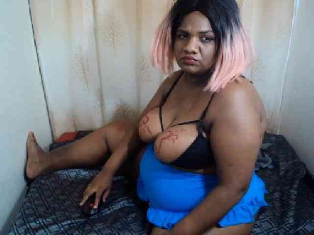 IndianSexyAss00 webcam