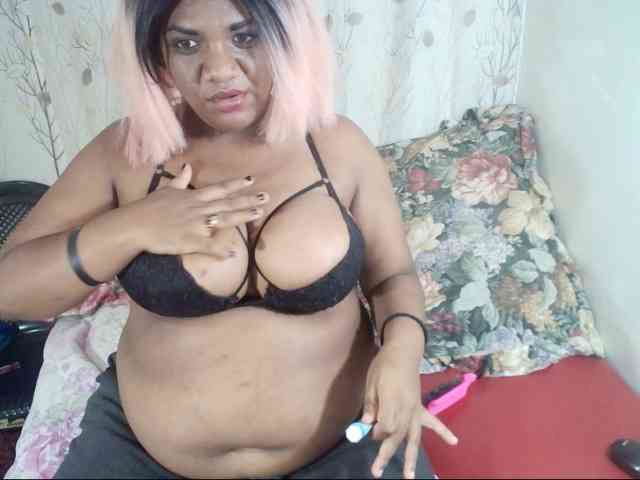 IndianSexyAss00 webcam