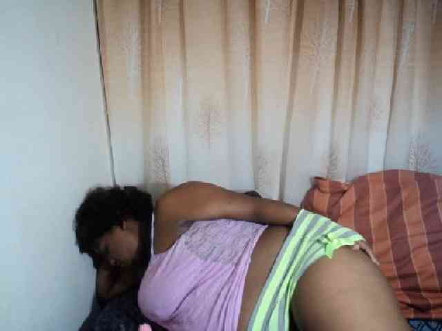 IndianSexyAss00 webcam