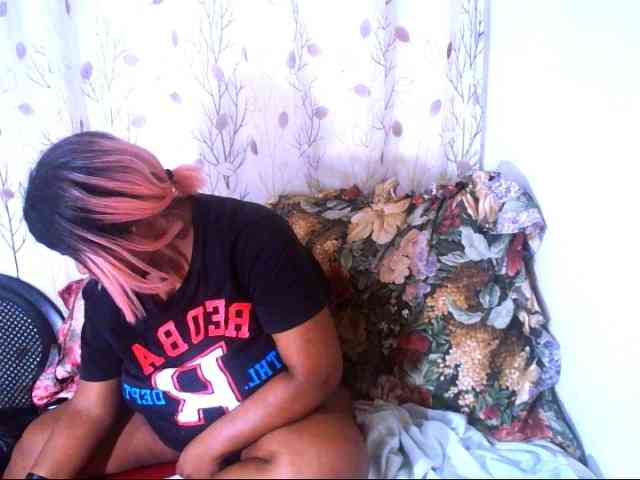 IndianSexyAss00 webcam