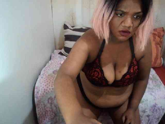 IndianSexyAss00 webcam