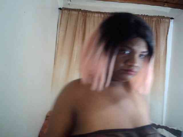 IndianSexyAss00 webcam