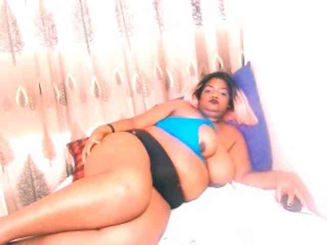 IndianSexyAss00 webcam